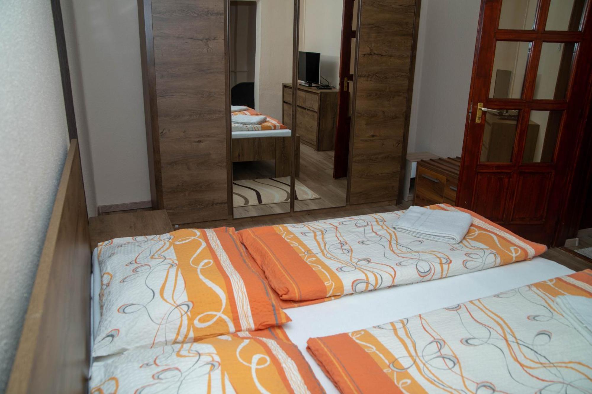 Boroka Vendeghaz Turkeve Hotel ภายนอก รูปภาพ